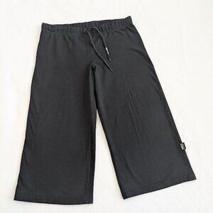 ROOTS Stretchy Capris